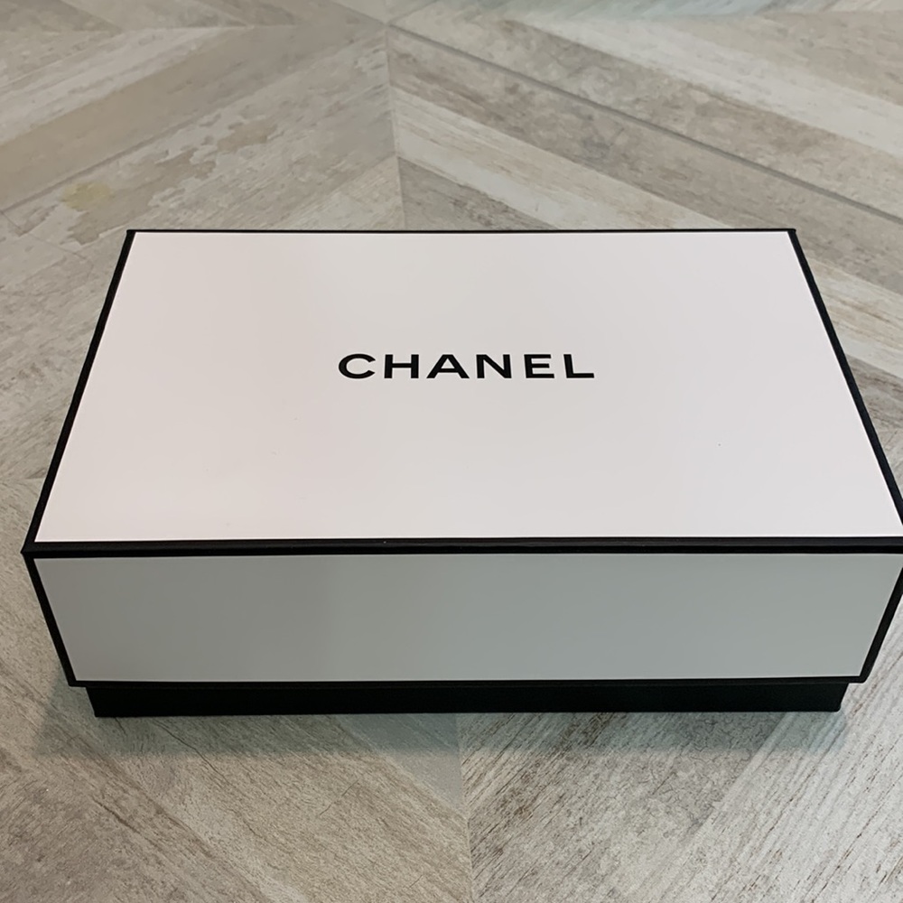 Chanel Box New